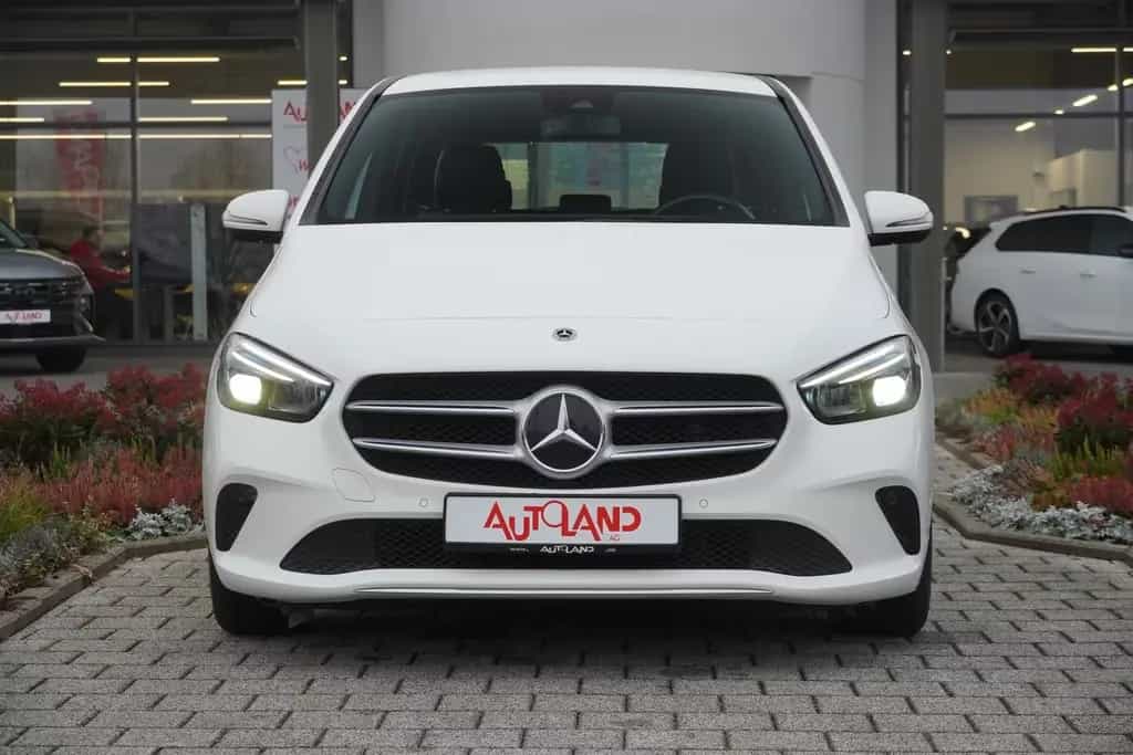 Mercedes-Benz B 180 B180 Progressive Klimaaut. Navi LED Leder Kamera 01/2022-photo-2