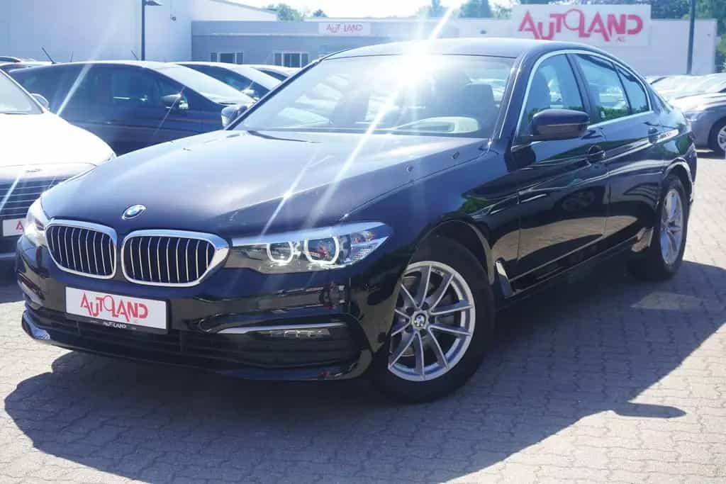 BMW 520 d LED Navi Sitzheizung Head-Up Kamera 01/2019-photo-1