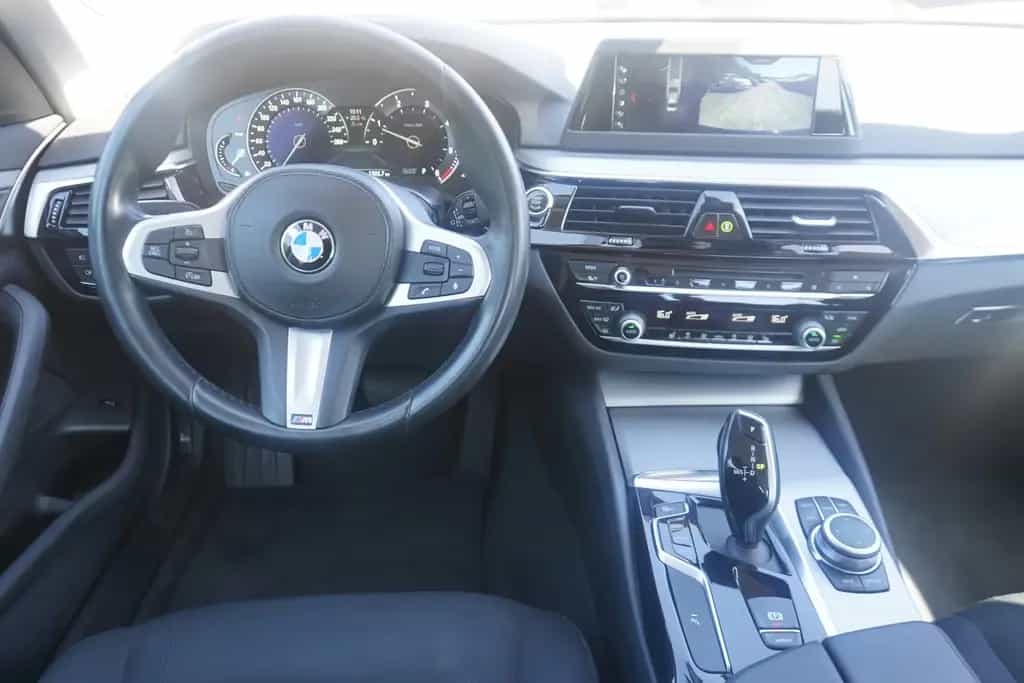 BMW 520 d LED Navi Sitzheizung Head-Up Kamera 01/2019-photo-12