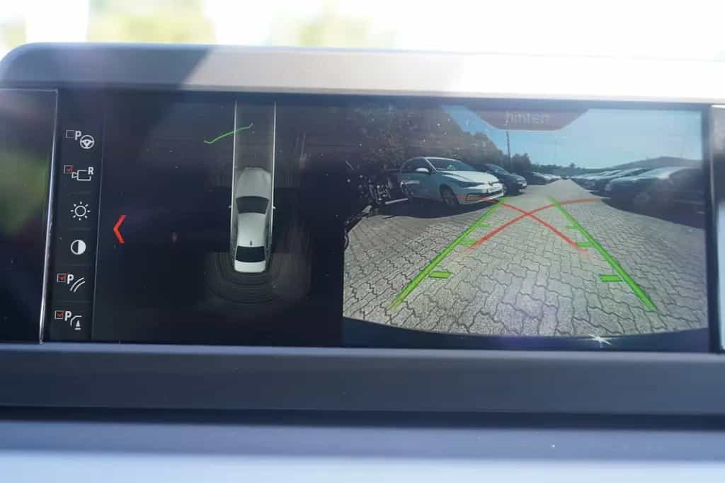 BMW 520 d LED Navi Sitzheizung Head-Up Kamera 01/2019-photo-13