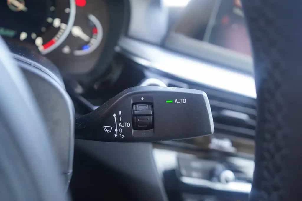BMW 520 d LED Navi Sitzheizung Head-Up Kamera 01/2019-photo-24