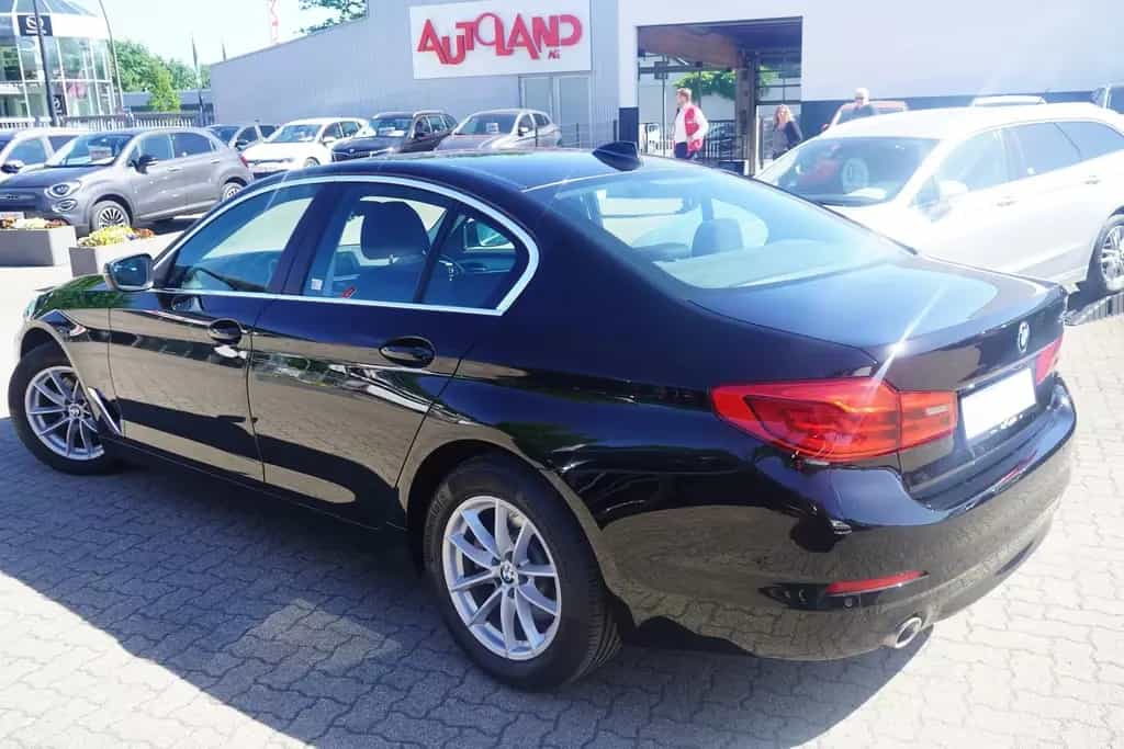 BMW 520 d LED Navi Sitzheizung Head-Up Kamera 01/2019-photo-3