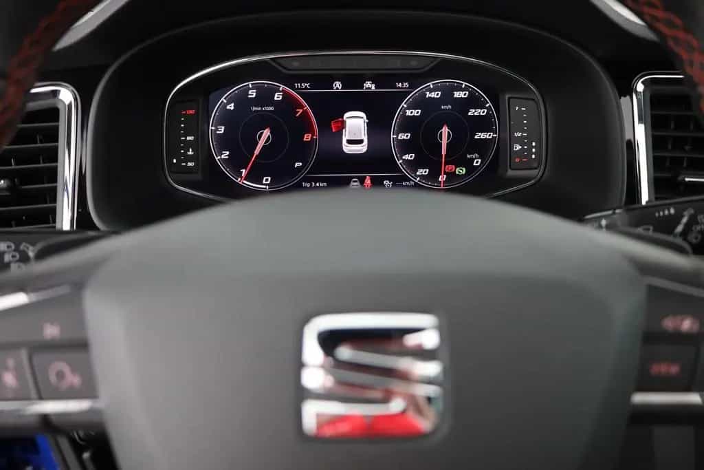 Seat Ateca 2.0 TSI DSG FR 4Drive LED Standheizung ACC 12/2019-photo-17