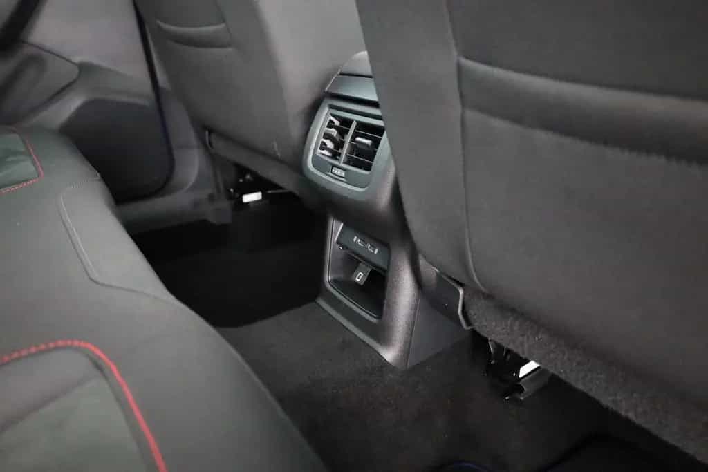 Seat Ateca 2.0 TSI DSG FR 4Drive LED Standheizung ACC 12/2019-photo-30