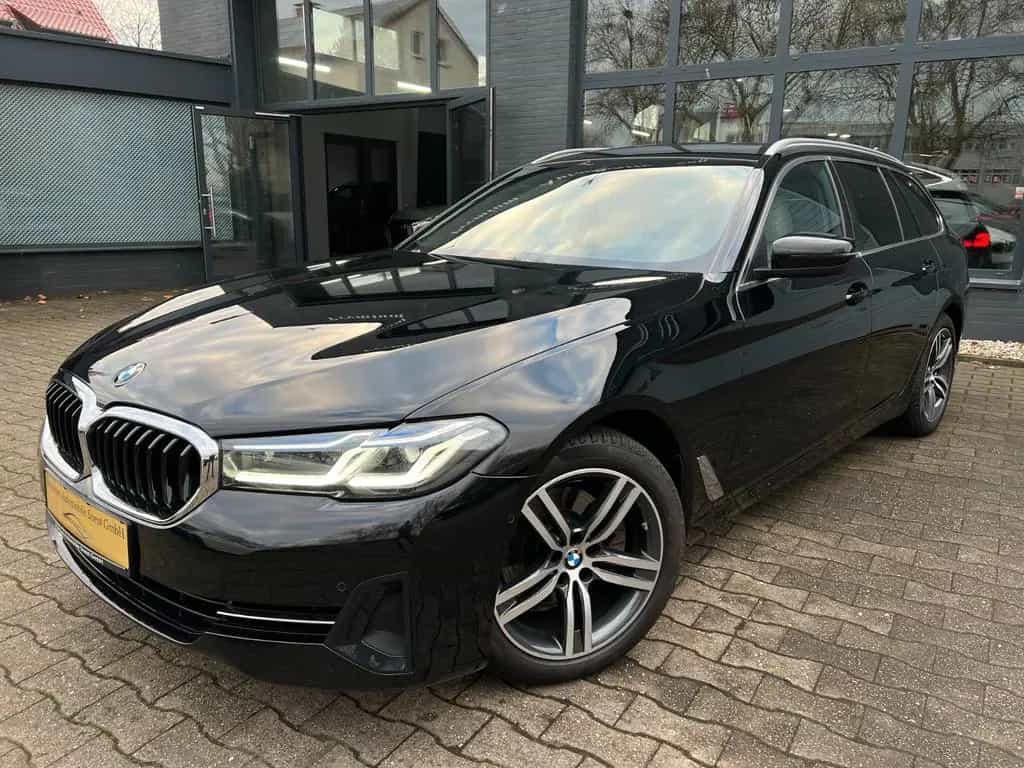 BMW 5 Touring 520d*1.Hand*LIVE*KAMERA*LEDER*HUD* 01/2021-photo-1