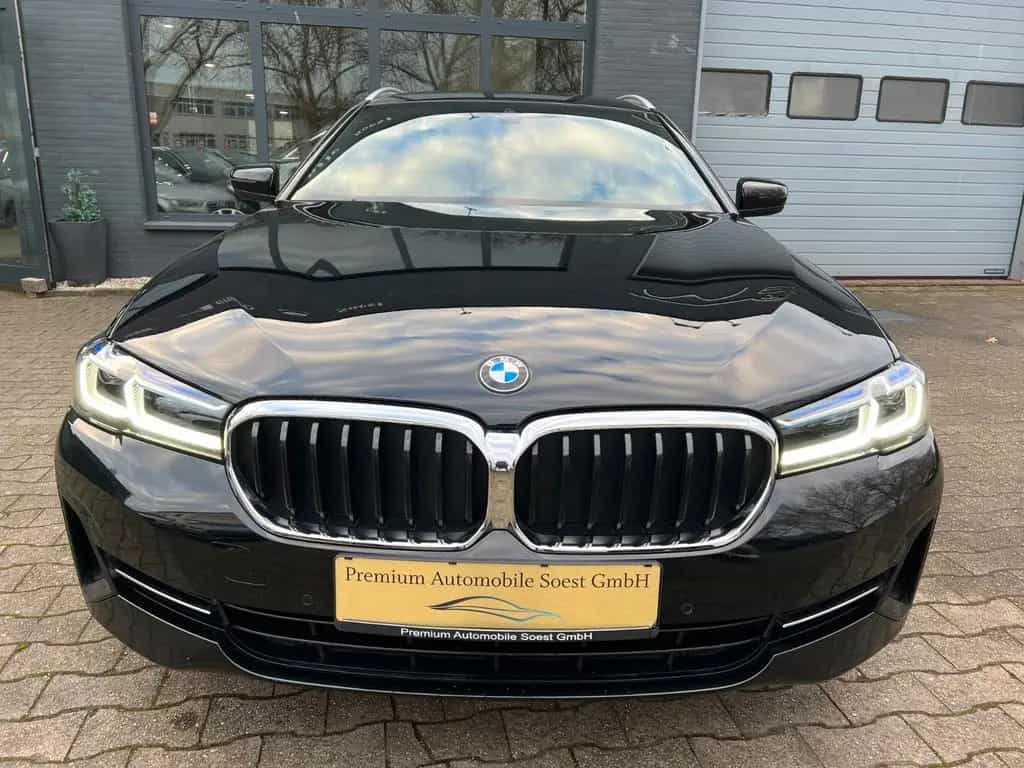 BMW 5 Touring 520d*1.Hand*LIVE*KAMERA*LEDER*HUD* 01/2021-photo-2