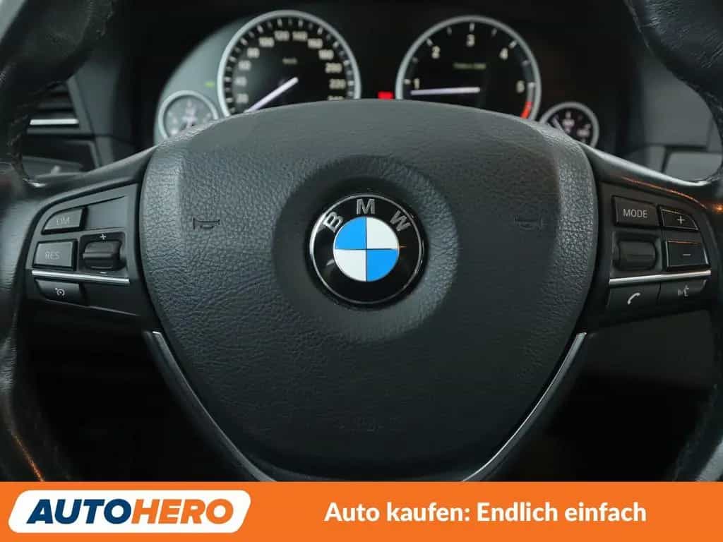 BMW 5 Series 03/2017-photo-18