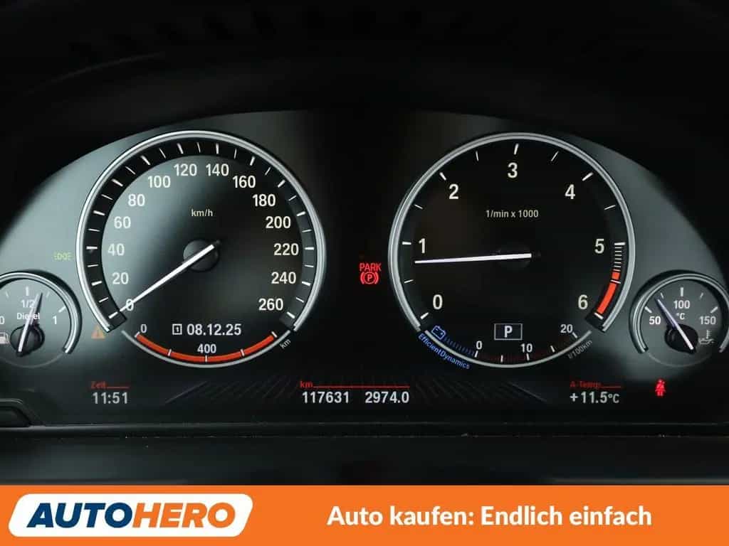 BMW 5 Series 03/2017-photo-19