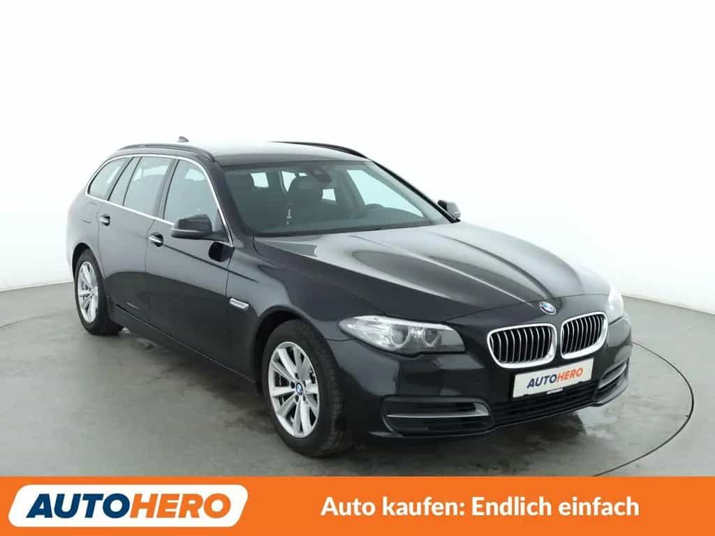 BMW 5 Series 03/2017-photo-7