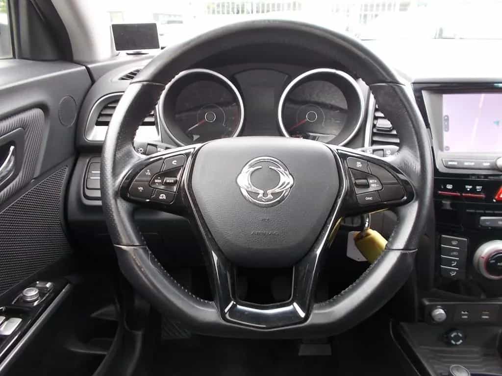 Ssangyong XLV Quartz  4x2,AHK, Navi, Schiebedach, Alu 18" 11/2016-photo-15