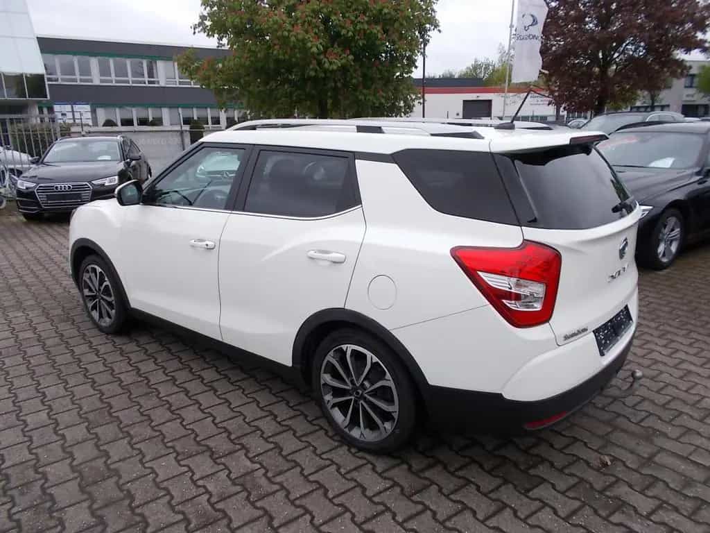 Ssangyong XLV Quartz  4x2,AHK, Navi, Schiebedach, Alu 18" 11/2016-photo-6