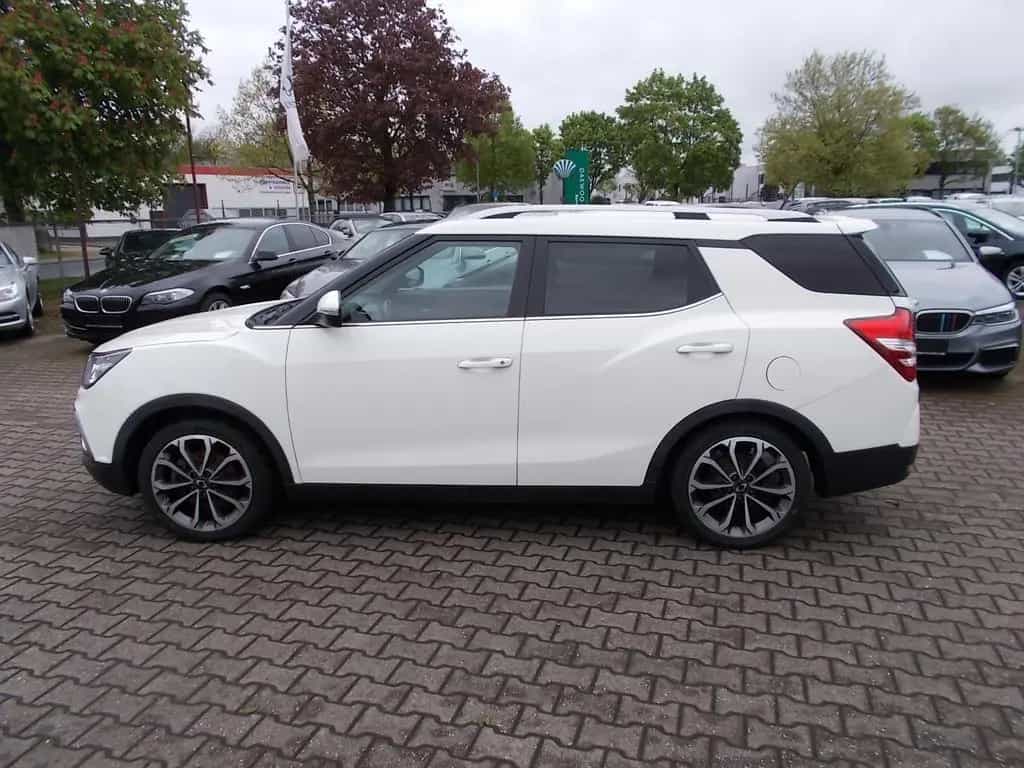 Ssangyong XLV Quartz  4x2,AHK, Navi, Schiebedach, Alu 18" 11/2016-photo-7