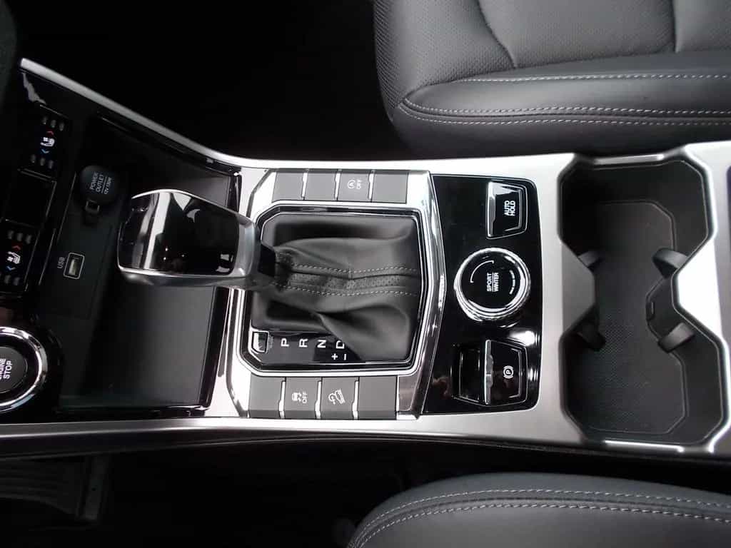 Ssangyong Korando Sapphire, Leder, Navi, Aluf. 19", LED 10/2020-photo-24