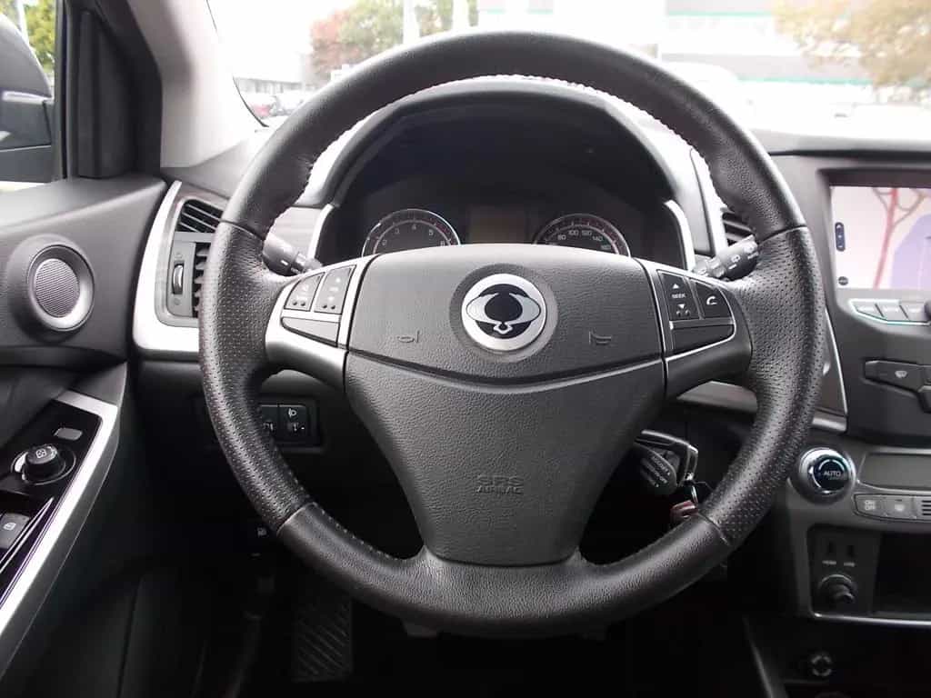 Ssangyong Korando Quartz 4x2, Navi, Kamera Allwetterreifen 12/2017-photo-17