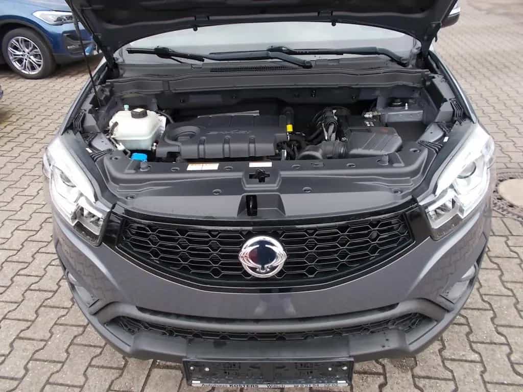 Ssangyong Korando Quartz 4x2, Navi, Kamera Allwetterreifen 12/2017-photo-9