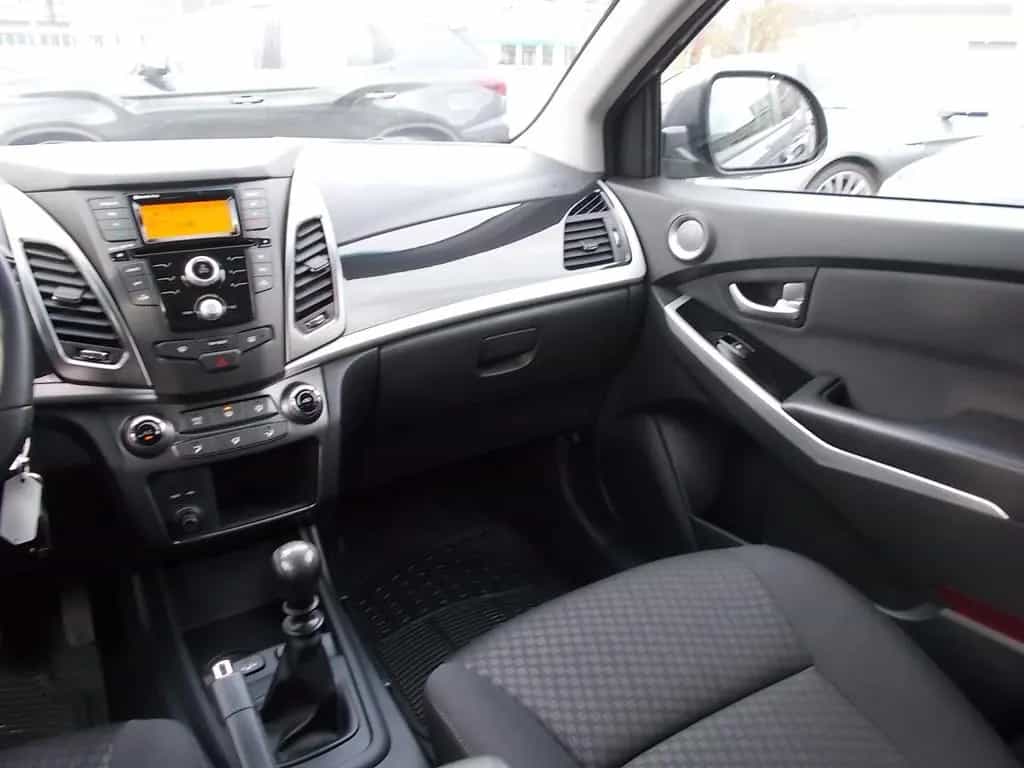 Ssangyong Korando 2.2 TD, 2WD, AHK 2.000 KG, Sitzheizung 04/2019-photo-18