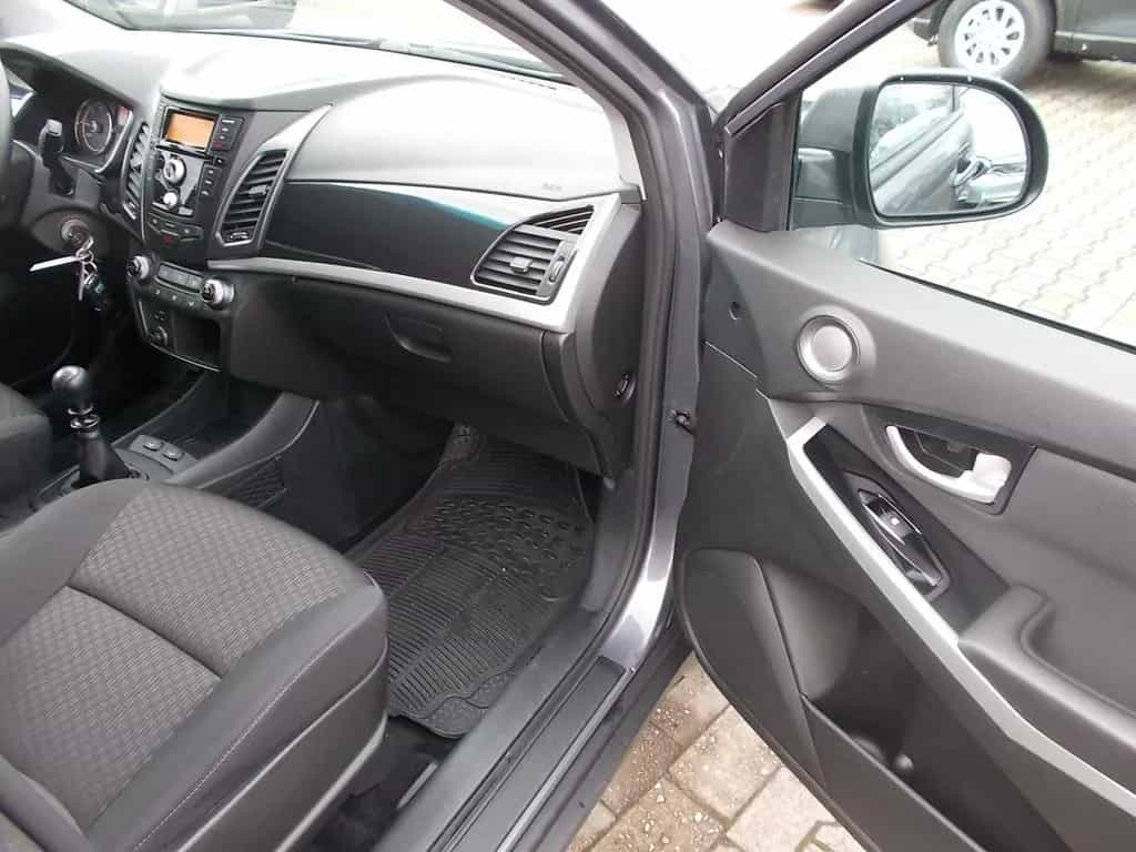 Ssangyong Korando 2.2 TD, 2WD, AHK 2.000 KG, Sitzheizung 04/2019-photo-27