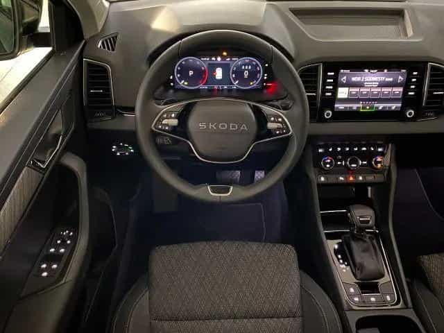Skoda Karoq Tour 1.5 TSI DSG AHK+NAVI+KAMERA null-photo-6