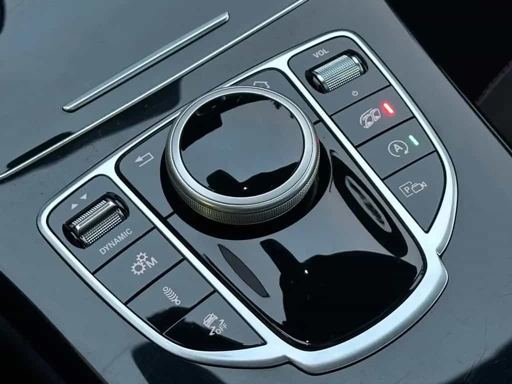 Mercedes-Benz C-Class AMG 4Matic MOPF PANO KAMERA VIRTUAL 19"AHK 08/2018-photo-23