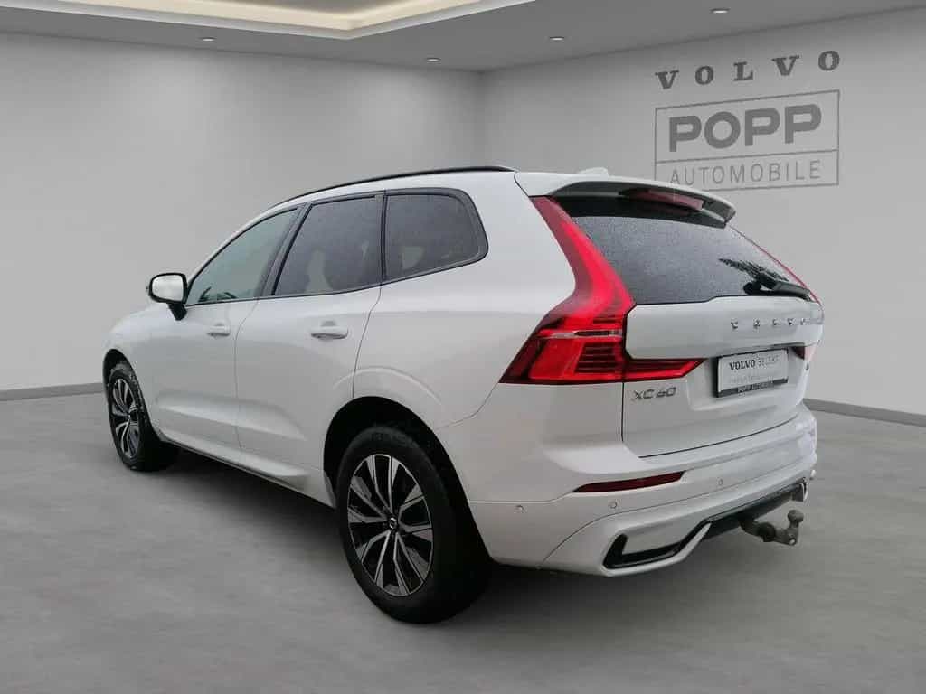 Volvo XC60 B4 AWD Plus Dark ACC BLIS H/K PANO STDHZ 02/2023-photo-3