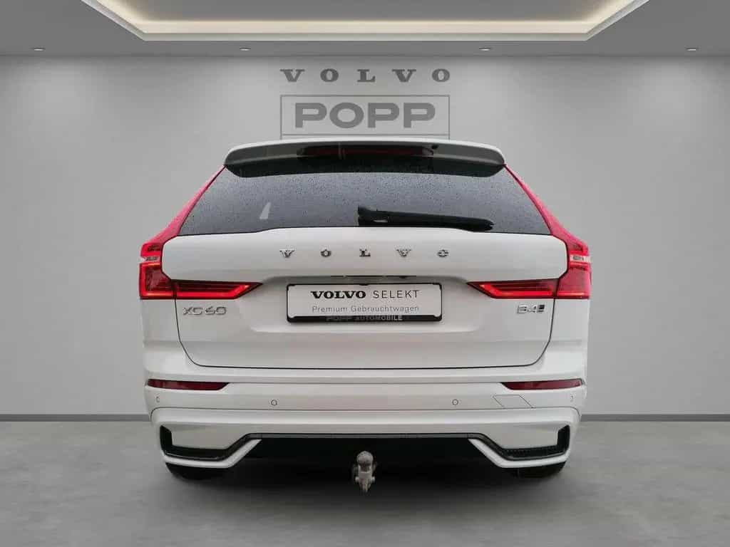 Volvo XC60 B4 AWD Plus Dark ACC BLIS H/K PANO STDHZ 02/2023-photo-4