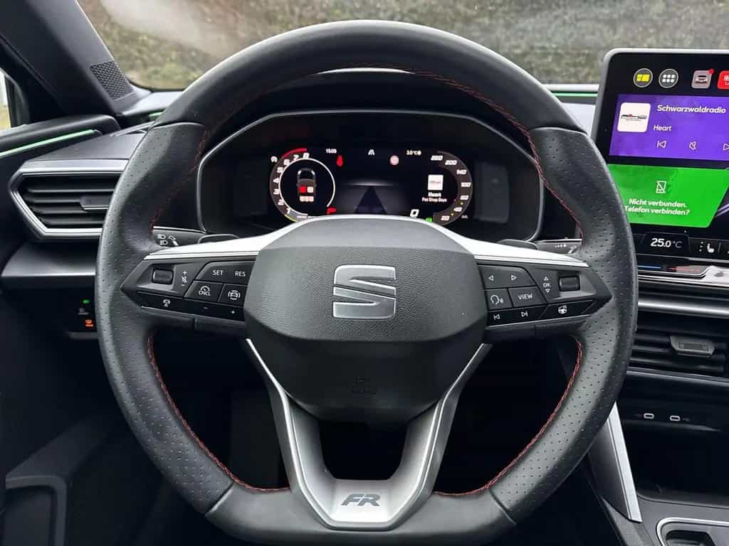 Seat Leon FR 1.5 eTSI DSG, NAVI, SHZ 04/2025-photo-8