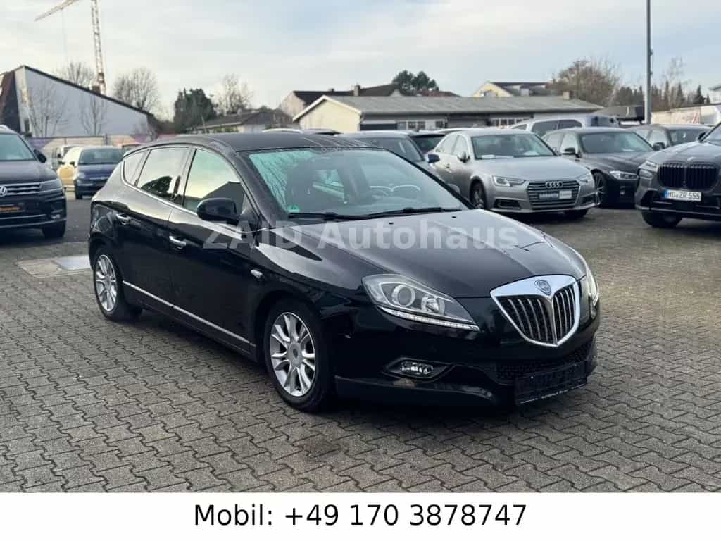 Lancia Delta Edizione*LED*PDC*XE*2HAND*120PS 11/2010-photo-2