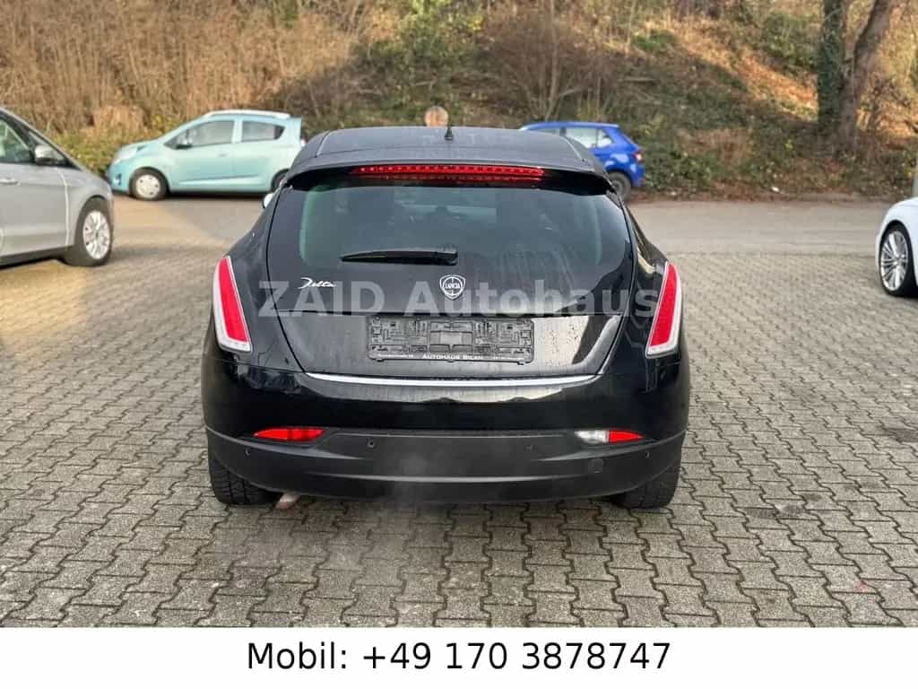 Lancia Delta Edizione*LED*PDC*XE*2HAND*120PS 11/2010-photo-5
