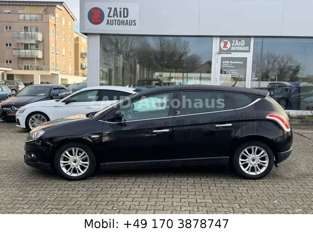 Lancia Delta Edizione*LED*PDC*XE*2HAND*120PS 11/2010-photo-7