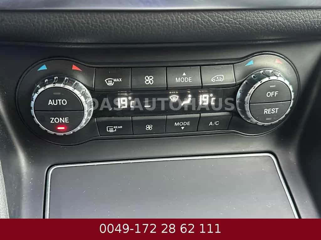 Mercedes-Benz GLA 220 4Matic Urban STANDHEIZUNG 82000 KM 11/2018-photo-10