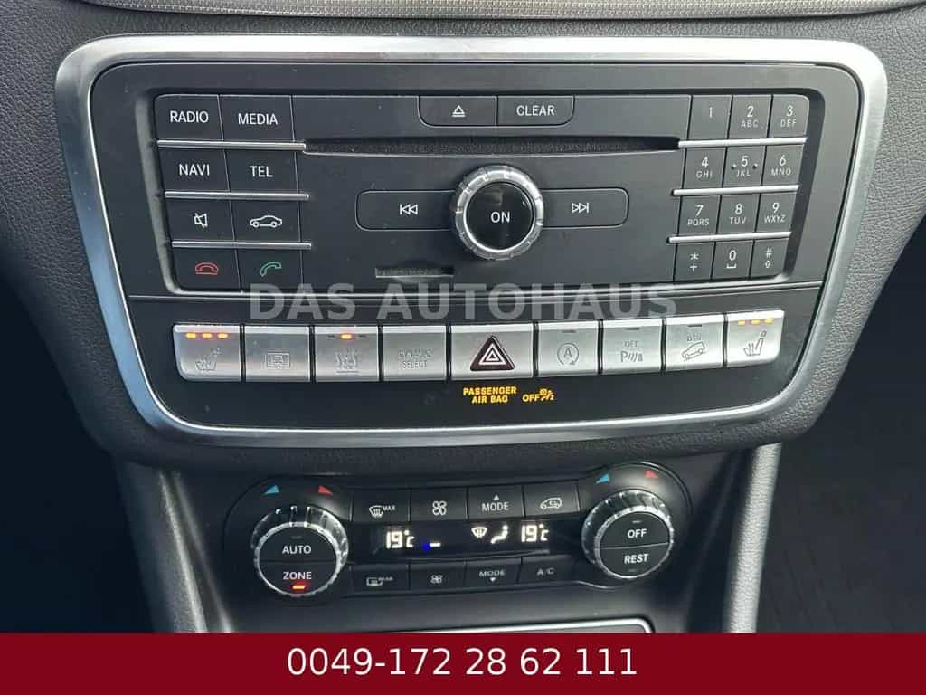 Mercedes-Benz GLA 220 4Matic Urban STANDHEIZUNG 82000 KM 11/2018-photo-12