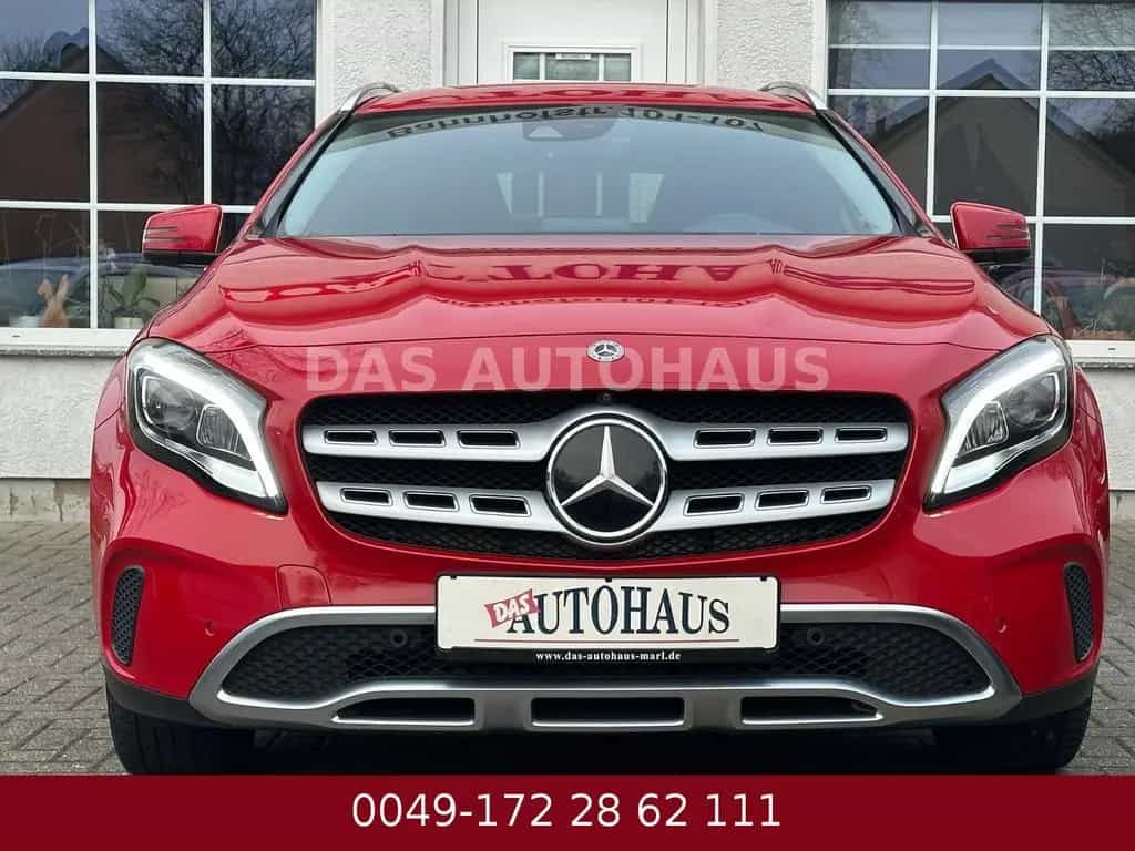 Mercedes-Benz GLA 220 4Matic Urban STANDHEIZUNG 82000 KM 11/2018-photo-17