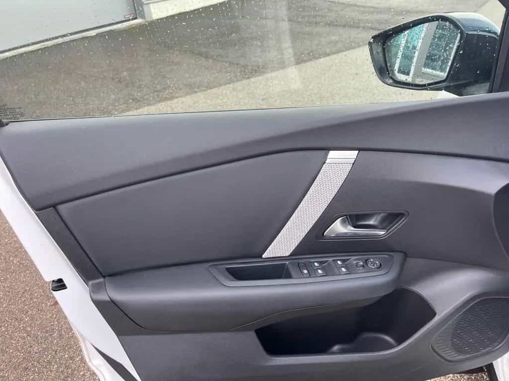 Citroën C4 130 Max Stop&Start SITZHEIZUNG+360°R-KAMERA 12/2023-photo-14