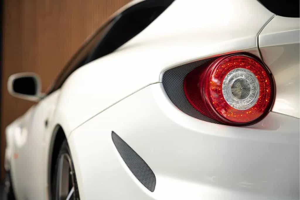 Ferrari FF 6.3 V12 Carbon Camera Lift Passengerdisplay 09/2012-photo-19