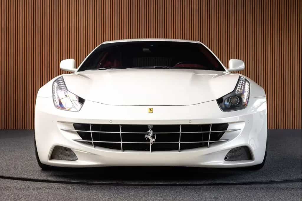 Ferrari FF 6.3 V12 Carbon Camera Lift Passengerdisplay 09/2012-photo-7