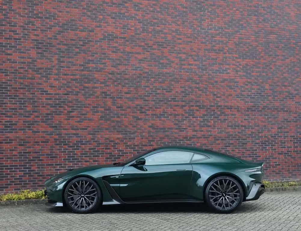 Aston Martin V12 Vantage | 1/333 - Collectable 03/2023-photo-27