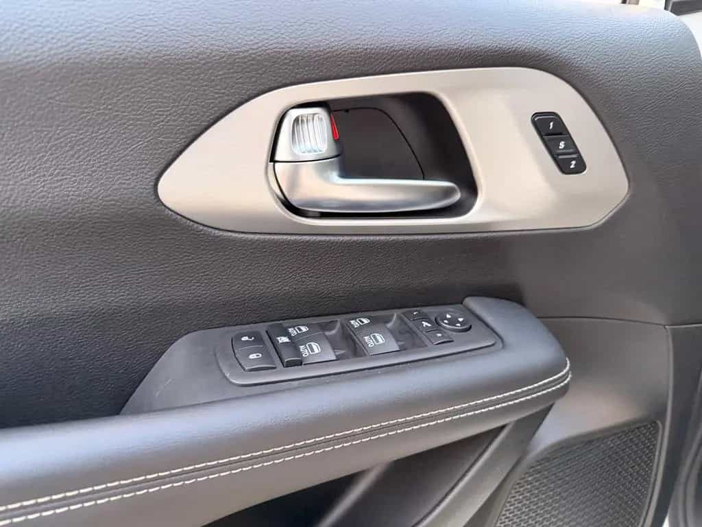 Chrysler Pacifica S *3,6 L*Limited*Hybrid*6 Sitzer*Pano 07/2023-photo-16