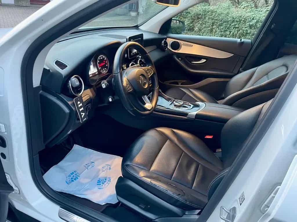 Mercedes-Benz GLC 250 4Matic "Sportpaket*Trettbretter*VOLL*1A" 06/2018-photo-10