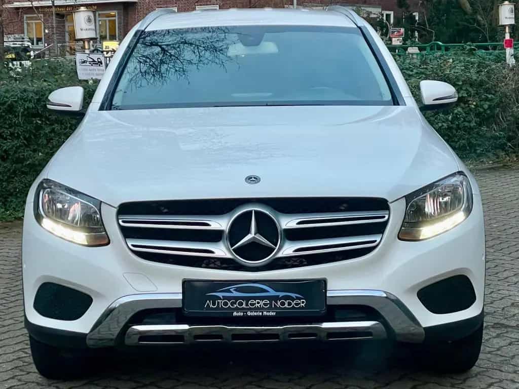 Mercedes-Benz GLC 250 4Matic "Sportpaket*Trettbretter*VOLL*1A" 06/2018-photo-2