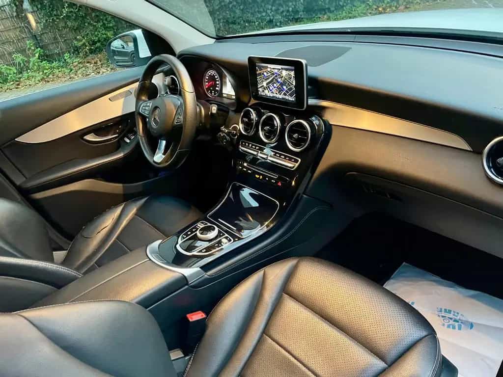 Mercedes-Benz GLC 250 4Matic "Sportpaket*Trettbretter*VOLL*1A" 06/2018-photo-8