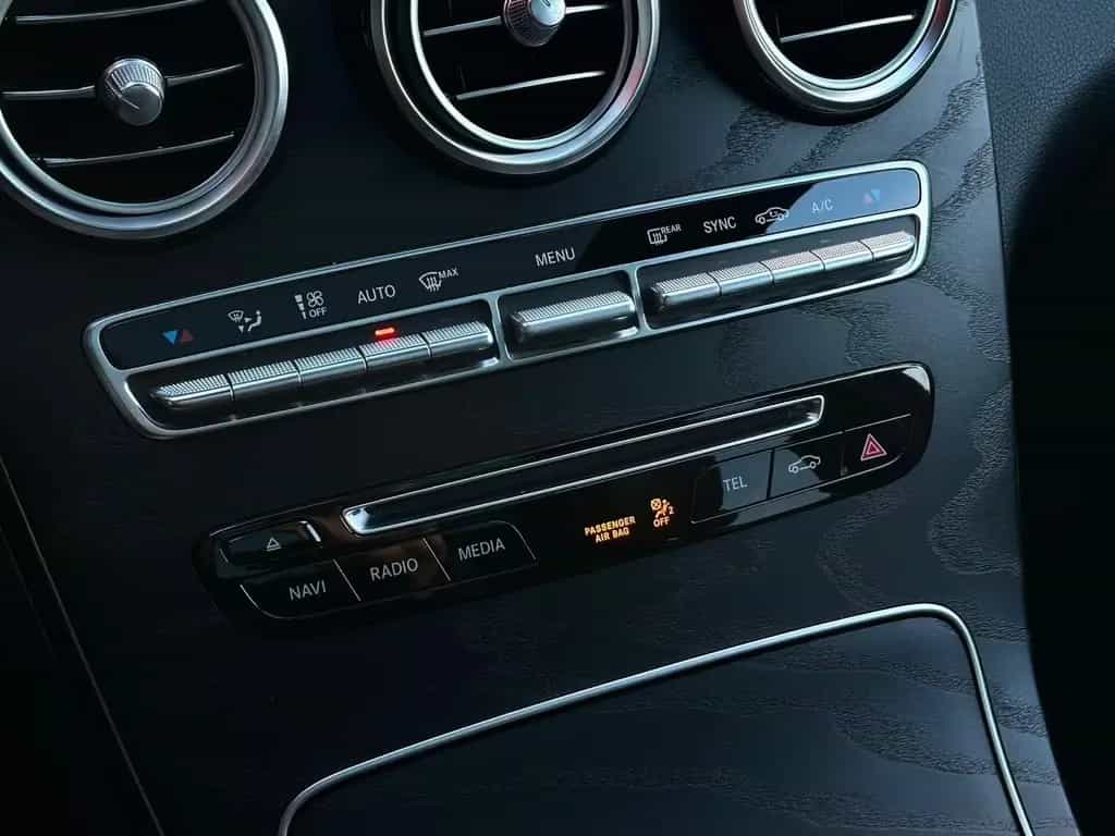 Mercedes-Benz GLC-Class 4M AMG NIGHT* LED#SHZ#AHK#PANO#ACC#NAVI 01/2018-photo-12