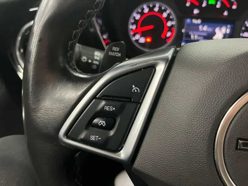 Chevrolet Camaro SS *6,2l V8 / ZL1 /Schalter/ Klappenauspu 05/2022-photo-15