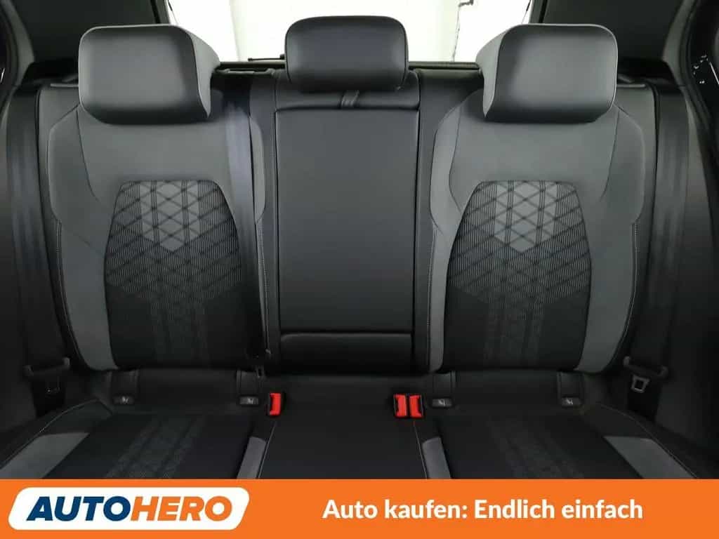 Volkswagen Golf VIII 1.5 eTSI ACT R-Line Aut.*NAVI*LED*ACC* 12/2020-photo-14