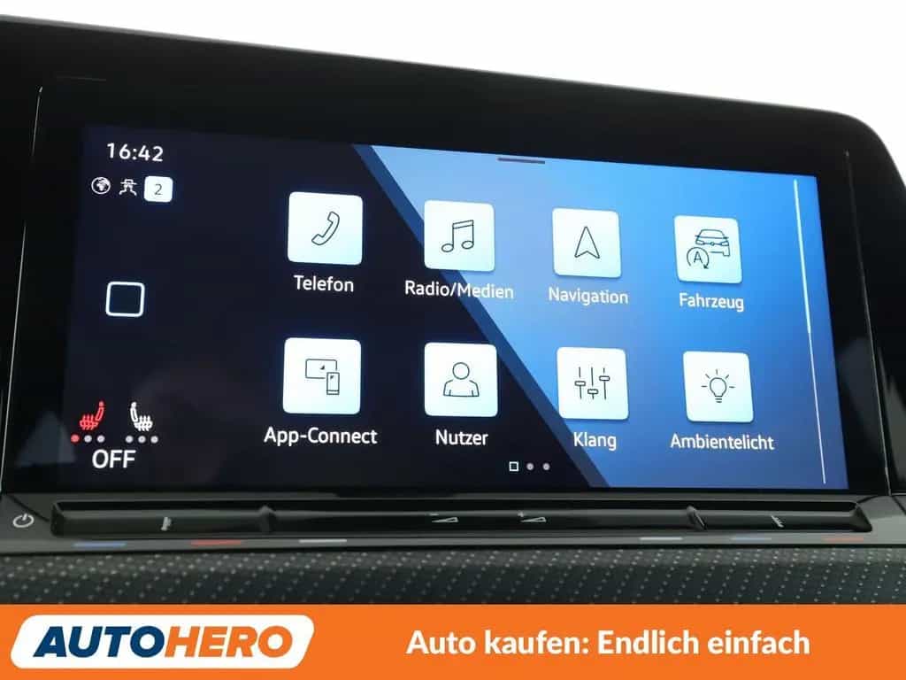 Volkswagen Golf VIII 1.5 eTSI ACT R-Line Aut.*NAVI*LED*ACC* 12/2020-photo-20