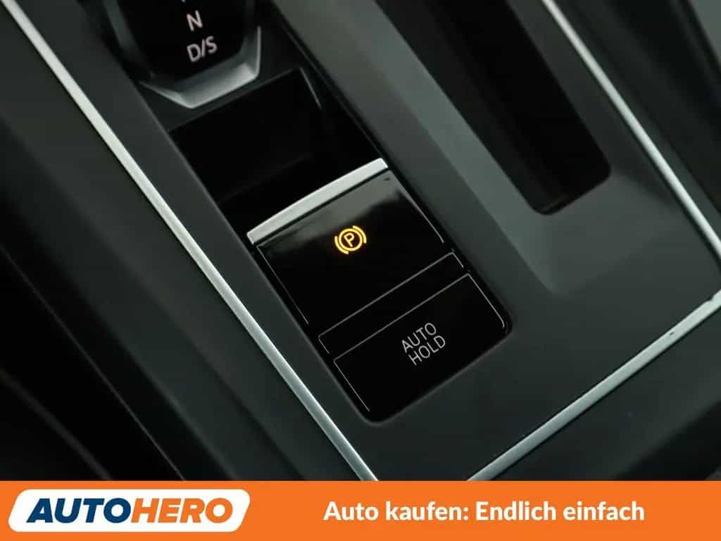 Volkswagen Golf VIII 1.5 eTSI ACT R-Line Aut.*NAVI*LED*ACC* 12/2020-photo-22