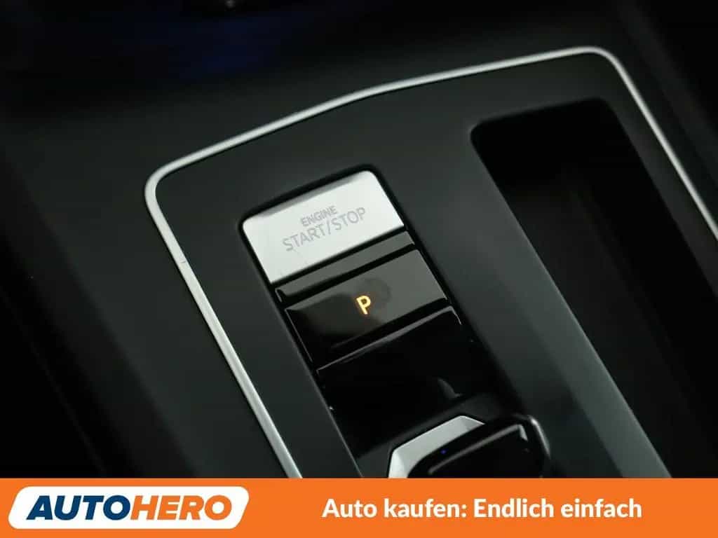 Volkswagen Golf VIII 1.5 eTSI ACT R-Line Aut.*NAVI*LED*ACC* 12/2020-photo-23