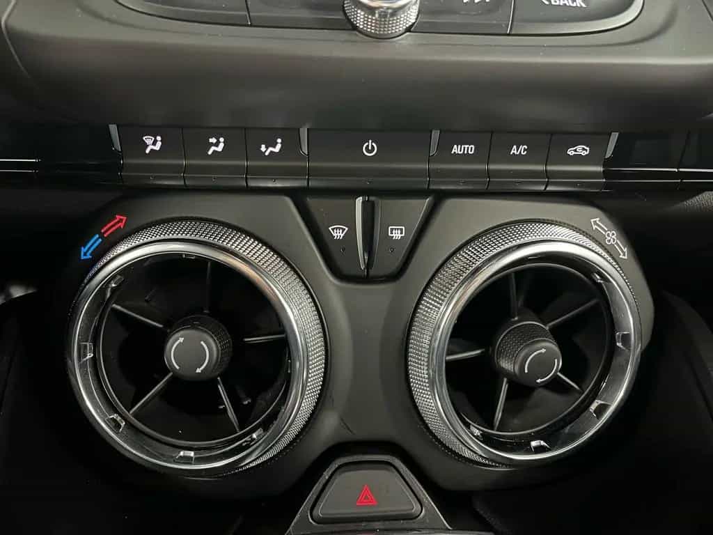 Chevrolet Camaro SS *6,2l V8 / ZL1 /AUT./ LED/ SHZ* 03/2023-photo-17