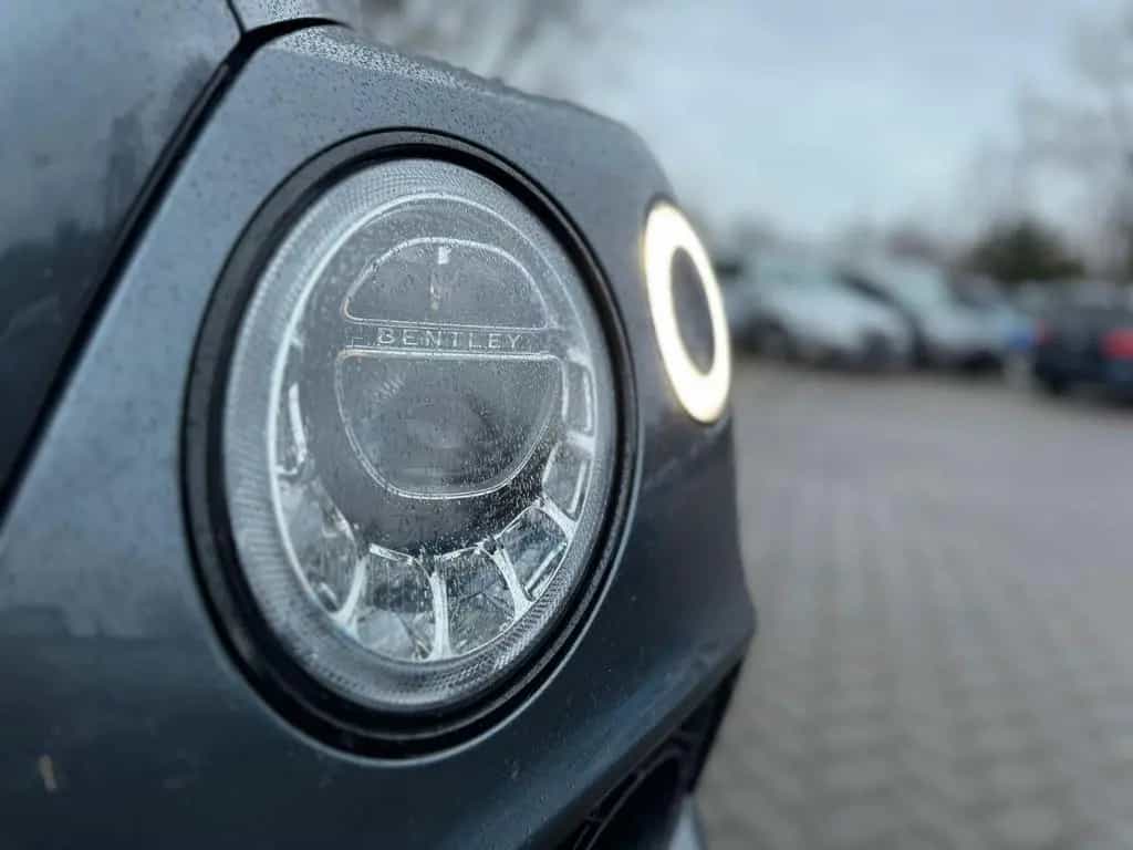 Bentley Bentayga V8 1-HAND*MWST*HUD*AIR*SOFT*360°*PANO! 04/2020-photo-31