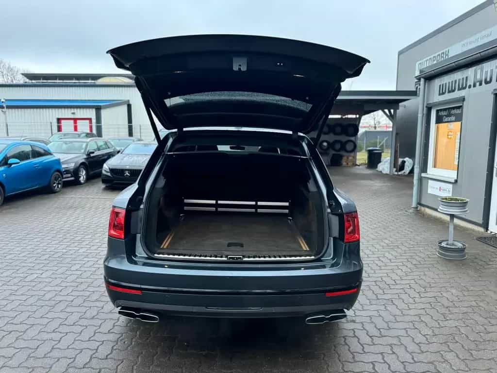 Bentley Bentayga V8 1-HAND*MWST*HUD*AIR*SOFT*360°*PANO! 04/2020-photo-32