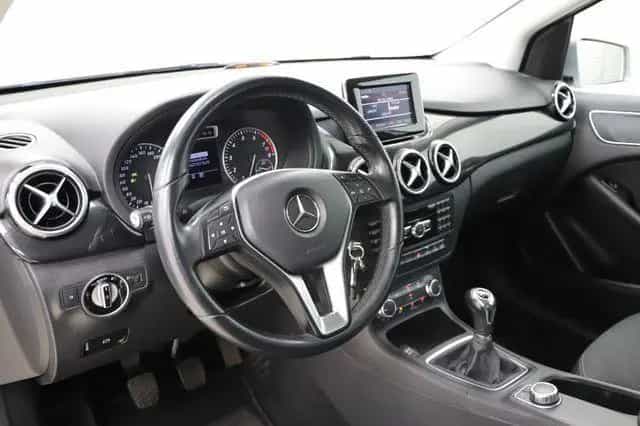 Mercedes-Benz B-Class 122PS BlueEfficiency AHK Sitzheizung PDC 10/2012-photo-16